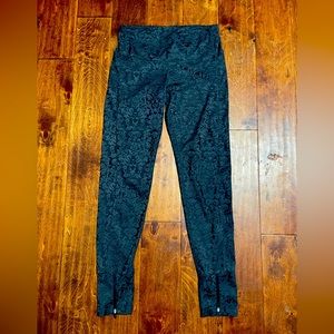 Capezio Women’s floral tapered leggings size: Medium